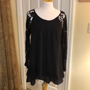 NWT Jodifl Black Tunic size M